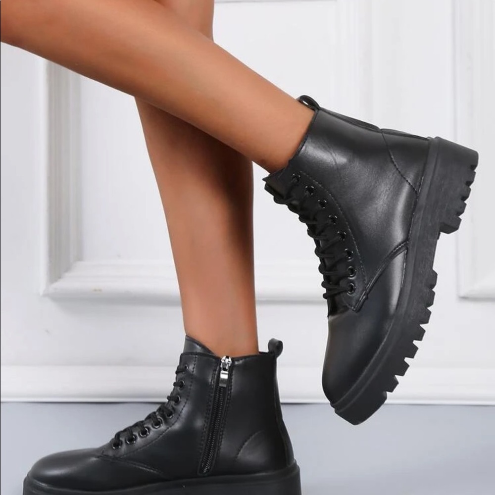 !Sold!❌New Lace-up Front Side Zipper Combat Boots Big Girls Size 6 - Picture 4 of 5